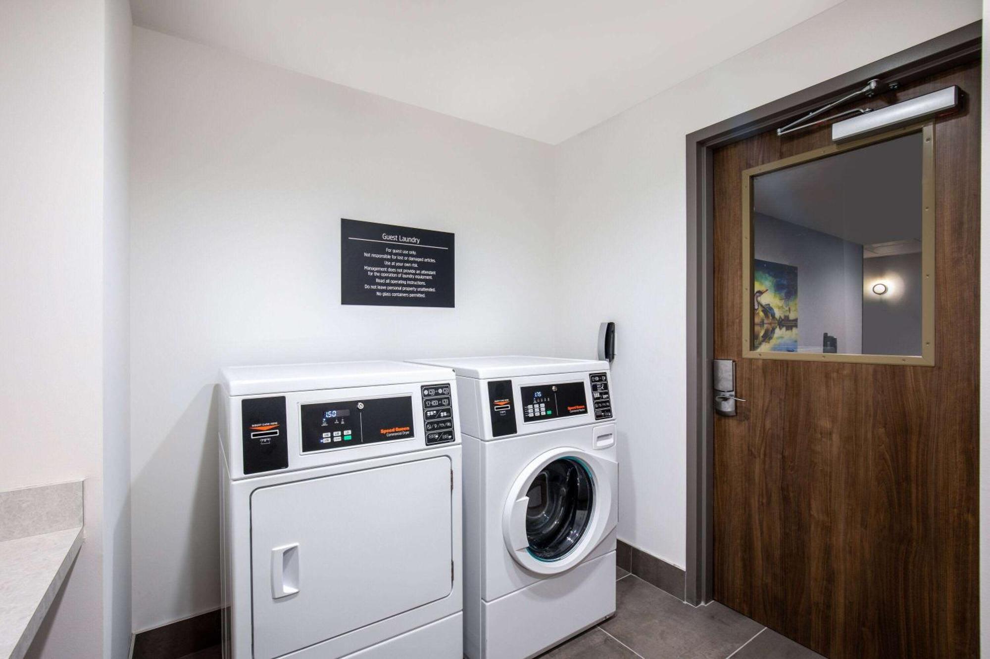 La Quinta Inn & Suites By Wyndham Chattanooga Downtown/South Экстерьер фото
