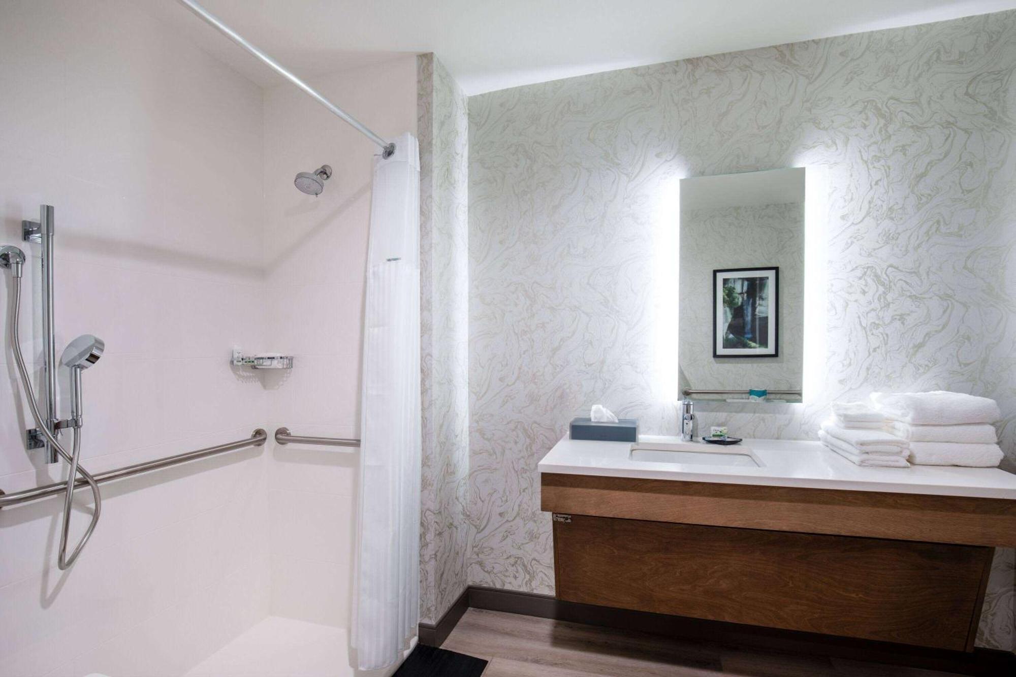 La Quinta Inn & Suites By Wyndham Chattanooga Downtown/South Экстерьер фото