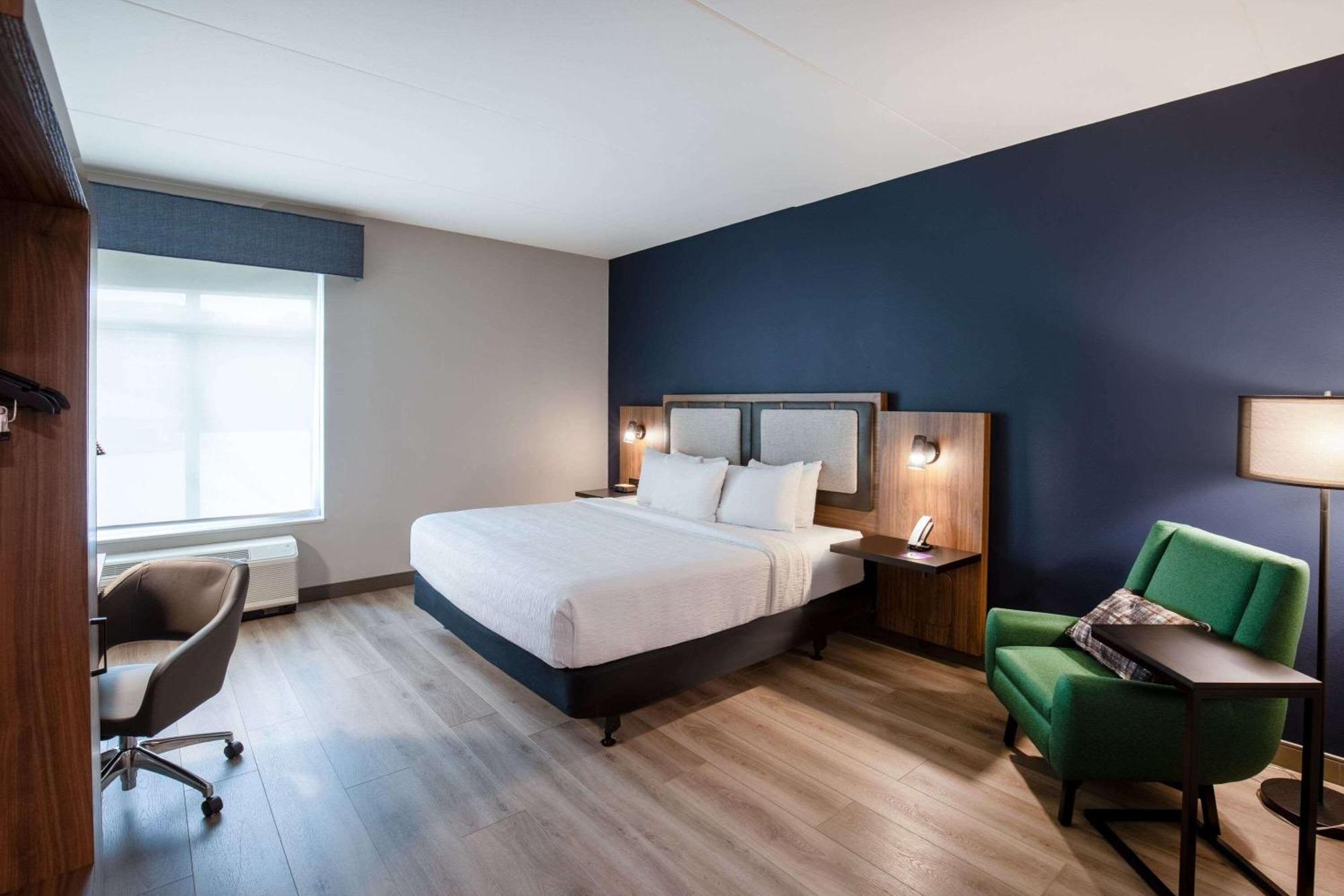 La Quinta Inn & Suites By Wyndham Chattanooga Downtown/South Экстерьер фото
