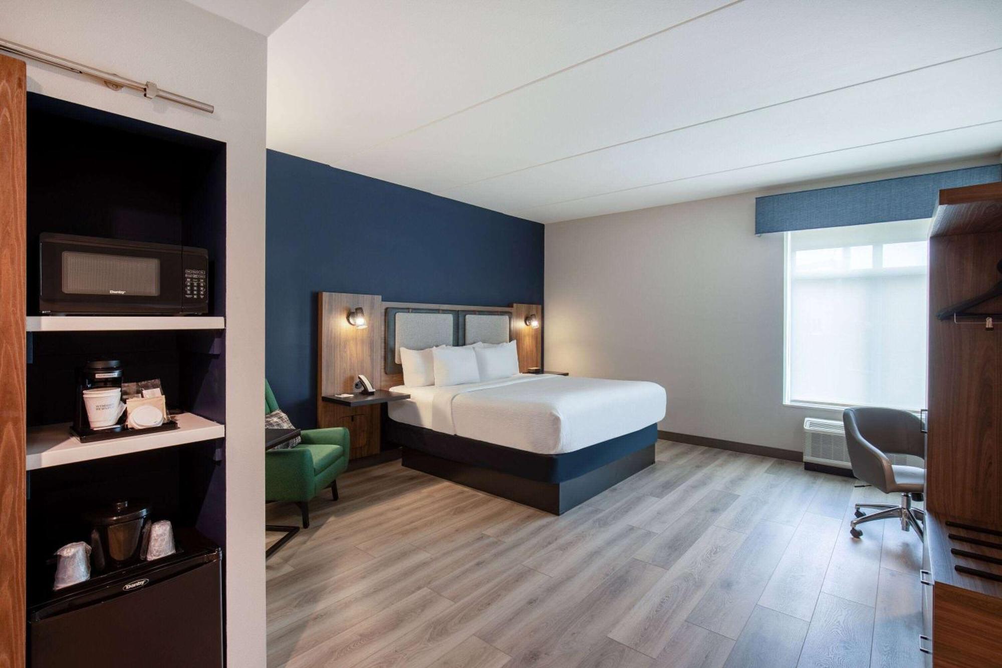 La Quinta Inn & Suites By Wyndham Chattanooga Downtown/South Экстерьер фото
