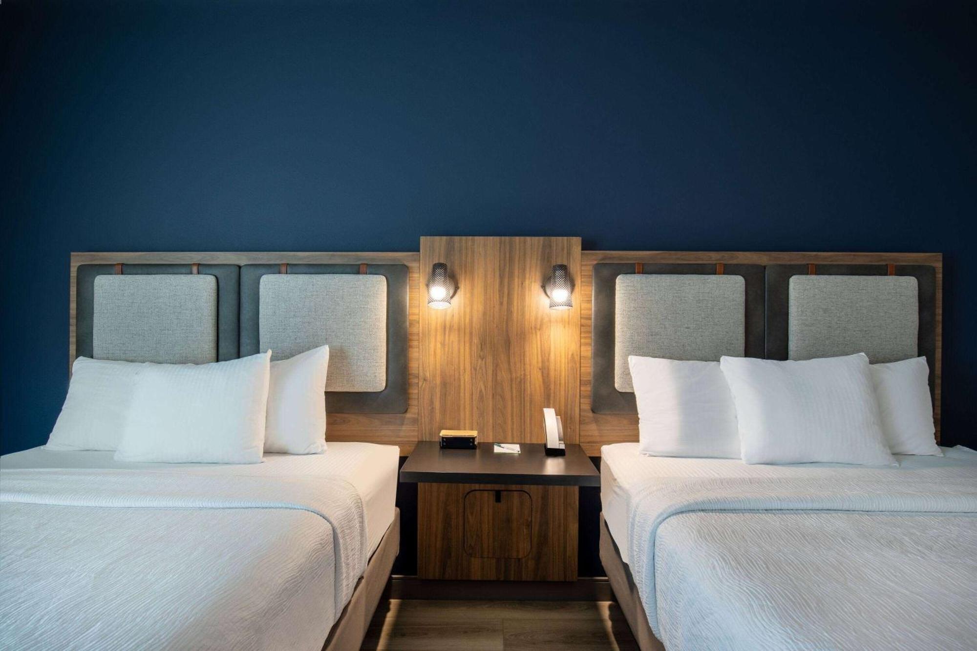 La Quinta Inn & Suites By Wyndham Chattanooga Downtown/South Экстерьер фото