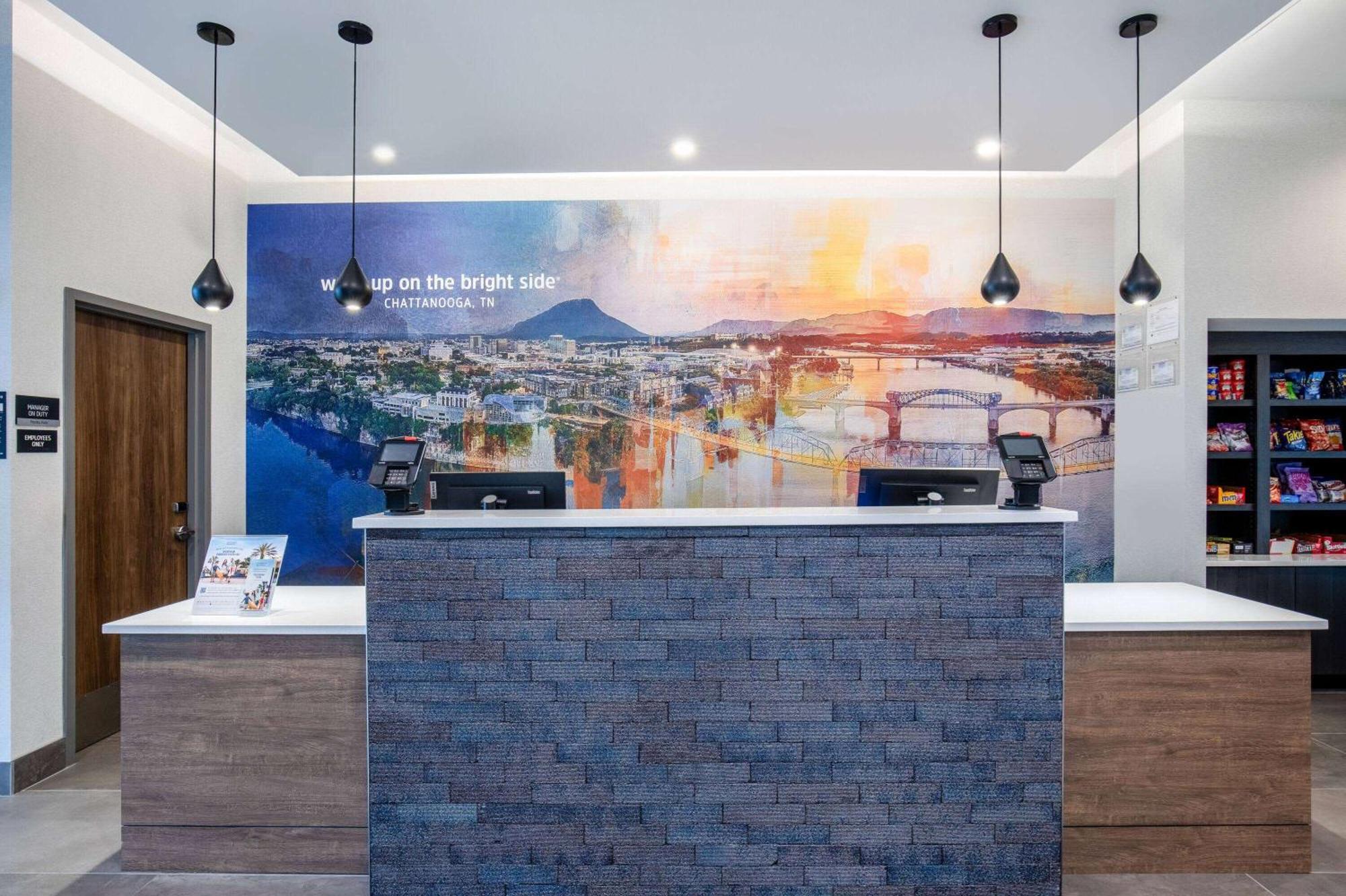La Quinta Inn & Suites By Wyndham Chattanooga Downtown/South Экстерьер фото